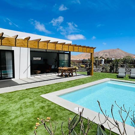 Bungalow + Piscina Independiente La Oliva Kültér fotó