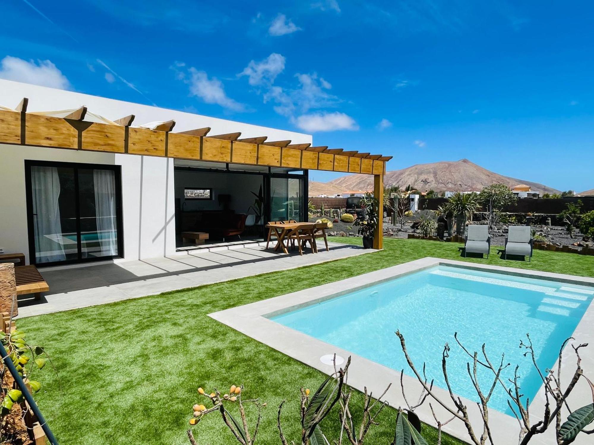 Bungalow + Piscina Independiente La Oliva Kültér fotó
